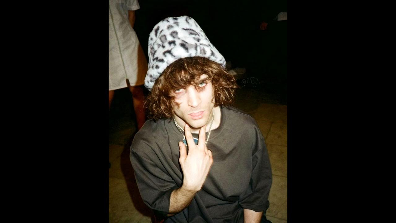 Narkizo Emerald - YouTube