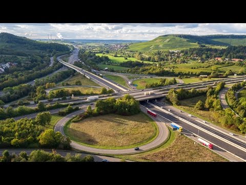 Video: Gräber An Der Straße: Warum Werden Auf Autobahnen Kreuze Und Denkmäler Errichtet, Wie Verhalten Sich Die Fahrer Dazu?