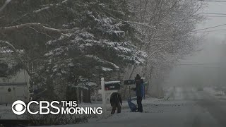 Arctic blast slams U.S., snow hammers states from Midwest to New England