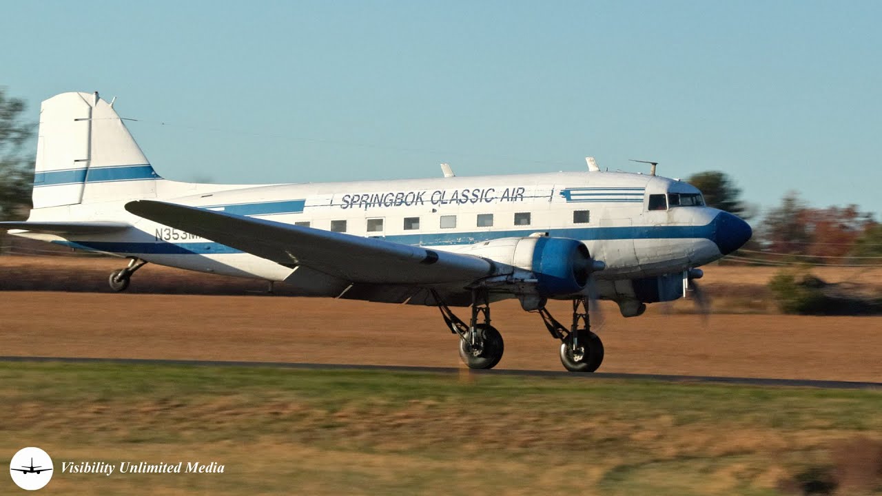 DC-3 Landing Runway 10 - Princeton, NJ - YouTube