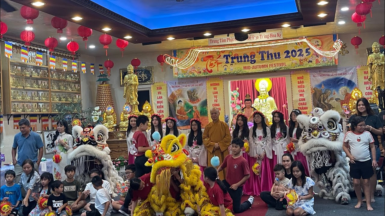 Cuộc sống ở Mỹ ;Lễ Hội Trung Thu của người Việt tại Mỹ Chùa Bồ Đề Đạo Tràng Garland tổ chức nè ! 