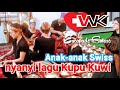 Anak.anak Swiss nyanyi lagu Kupu Kuwi