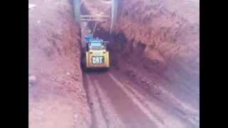 mini carregadeira caterpillar 232b2