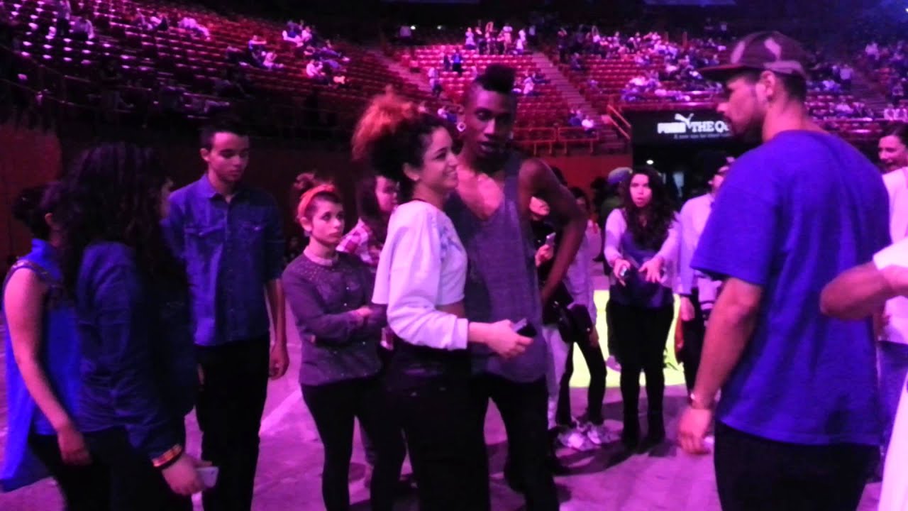 Gil'Arazzi Celebrating the Juste Debout victory with Friends and Family