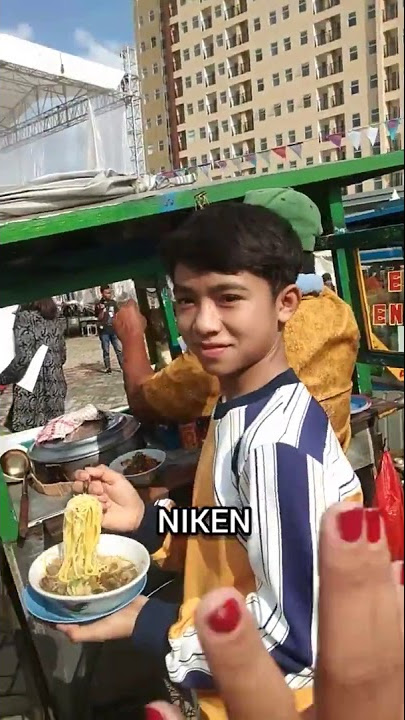 Nyonyo Betrand di Goyang In Cileungsi