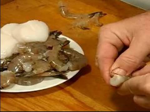 Shrimp & Scallop Seafood Pasta Recipe : Peeling Shrimp for Shrimp & Scallop Seafood Pasta