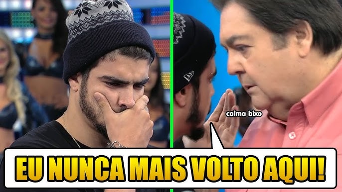 Mini yubkada juda seksual qiz Mini yubkada juda seksual qiz