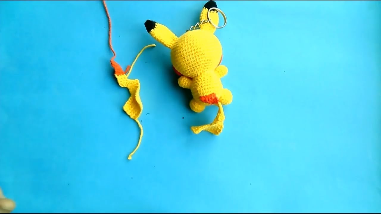 Amigurumi pikaçu yapımı kuyruk yapımı pikaçhu making , pikaçhu keychain queue  making. -5