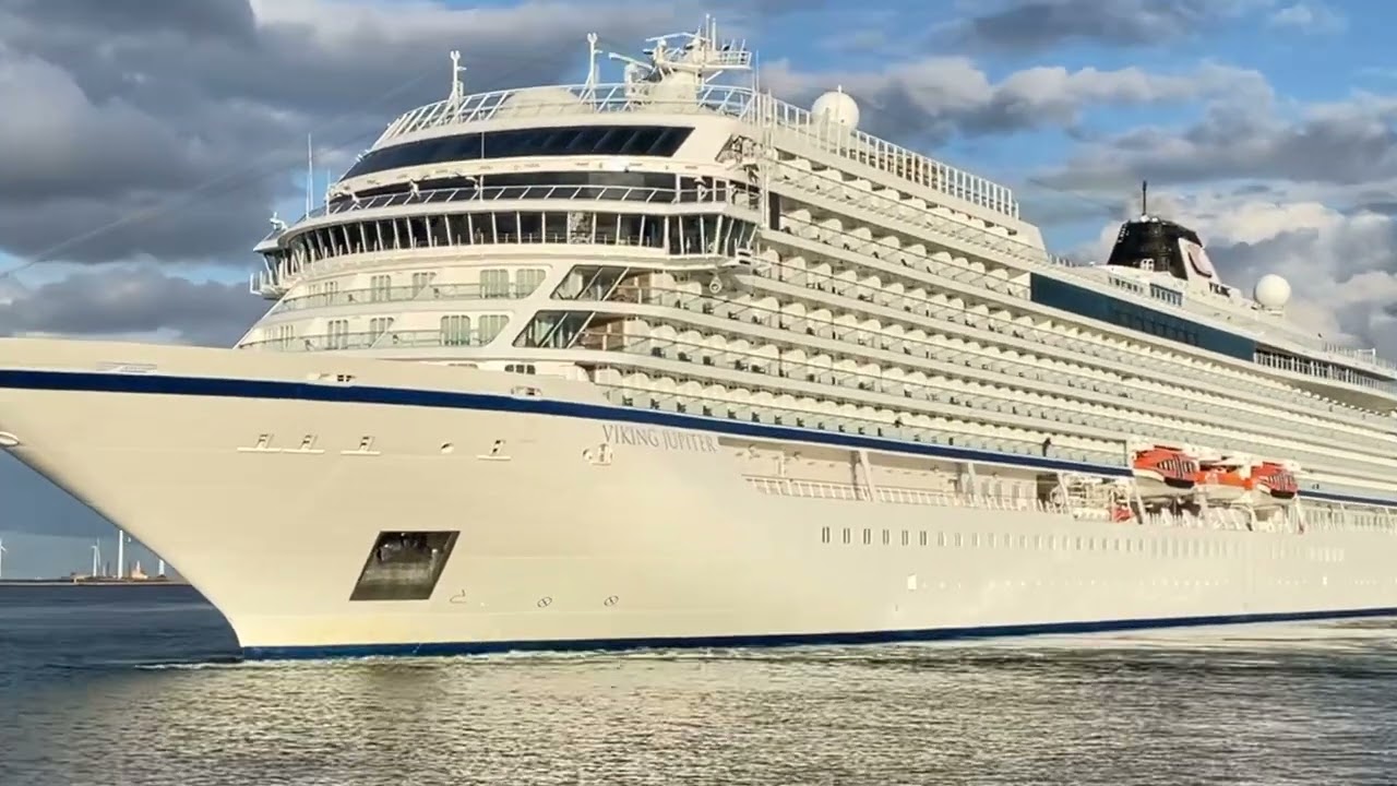Viking Jupiter (Norway, 228.26m) Cruise Ship | Langelinie Pier 190 - 198 | Copenhagen | Denmark