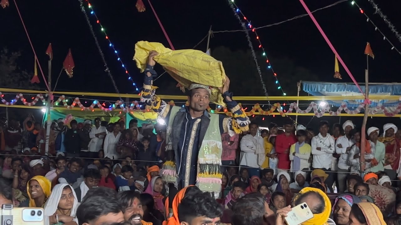 हान्या टेंशन मे क्या उठा लिया पब्लिक मे