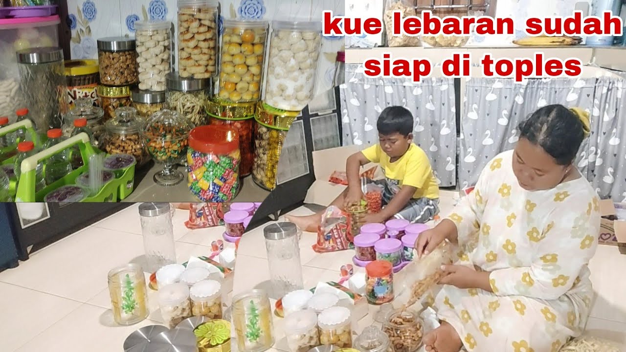 Kue lebaran sudah siap kita wadah i di toples