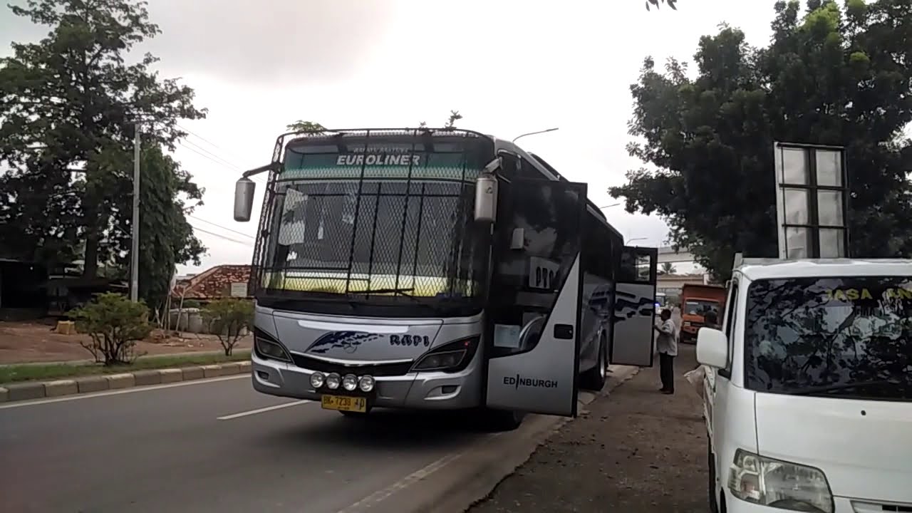 Keberangkatan Bus Rapi Medan Jambi, Bus Raja Yang Tidak Sombong - YouTube