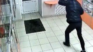 Череповчанин расплатился за лекарства купюрой «банка приколов» и сбежал Череповчанин расплатился за лекарства купюрой «банка приколов» и сбежал