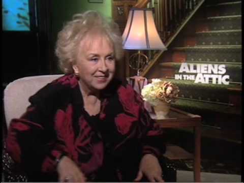 ALIENS IN THE ATTIC doris roberts interview