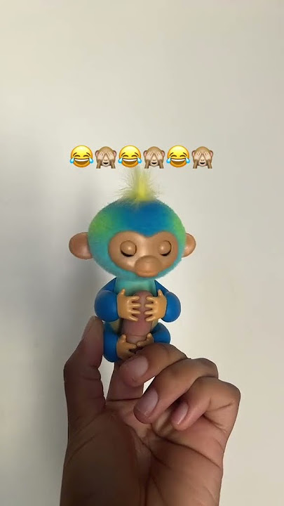 Fingerlings 2023 NOUVEAU bébé singe interactif réagit au toucher