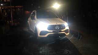 Mercedes GLE dancing