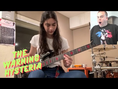 Rap Fan Hears The Warning - MUSE -Hysteria (Bass Cover)