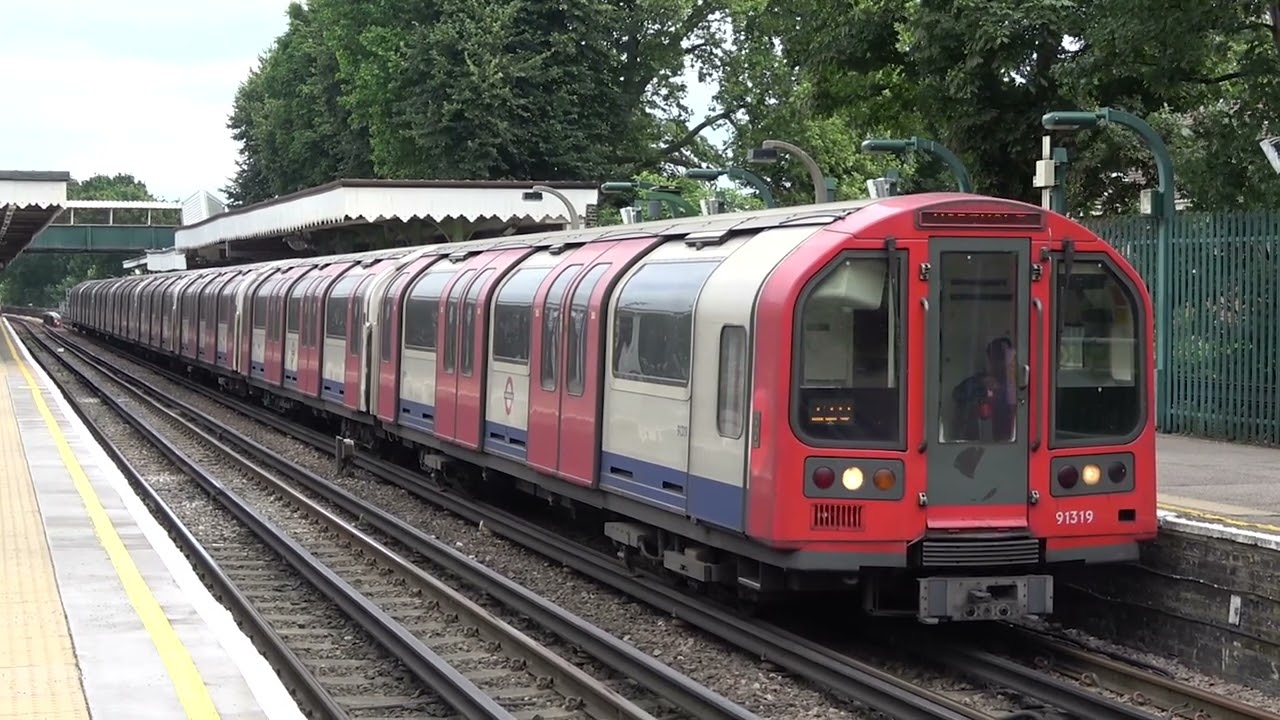 レア盤LONDON UNDERGROUND COMPILATION 80-84 レア盤LONDON UNDERGROUND COMPILATION 80-84 【公式通販】