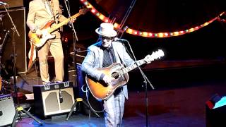 Miniatura del video "Elvis Costello & The Imposters - Motel Matches (Live @ Olympia)"