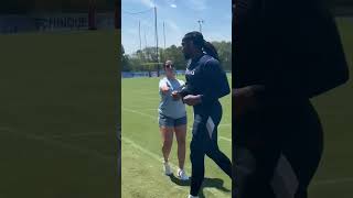 Derrick Henry made some young #Titans fans’ days after they were chanting his name to come over ⚔️ Profile