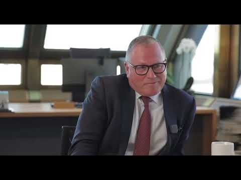 I almost bought Arsenal, but I had a big issue at my refinery - YouTube