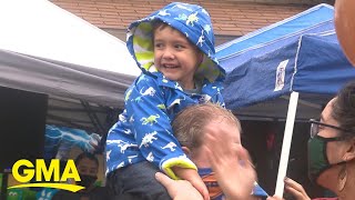 5-year-old who lost both parents to COVID-19 surprised with birthday parade l GMA Digital