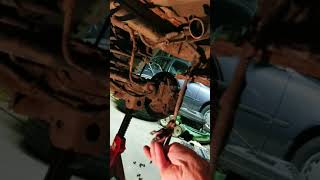 1998 Isuzu Trooper fuel tank fuel pump removal