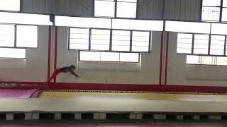 Salto 1/1 twiste fwd