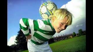 Le Garçon Et Son Ballon De Foot Film Famille Enfant