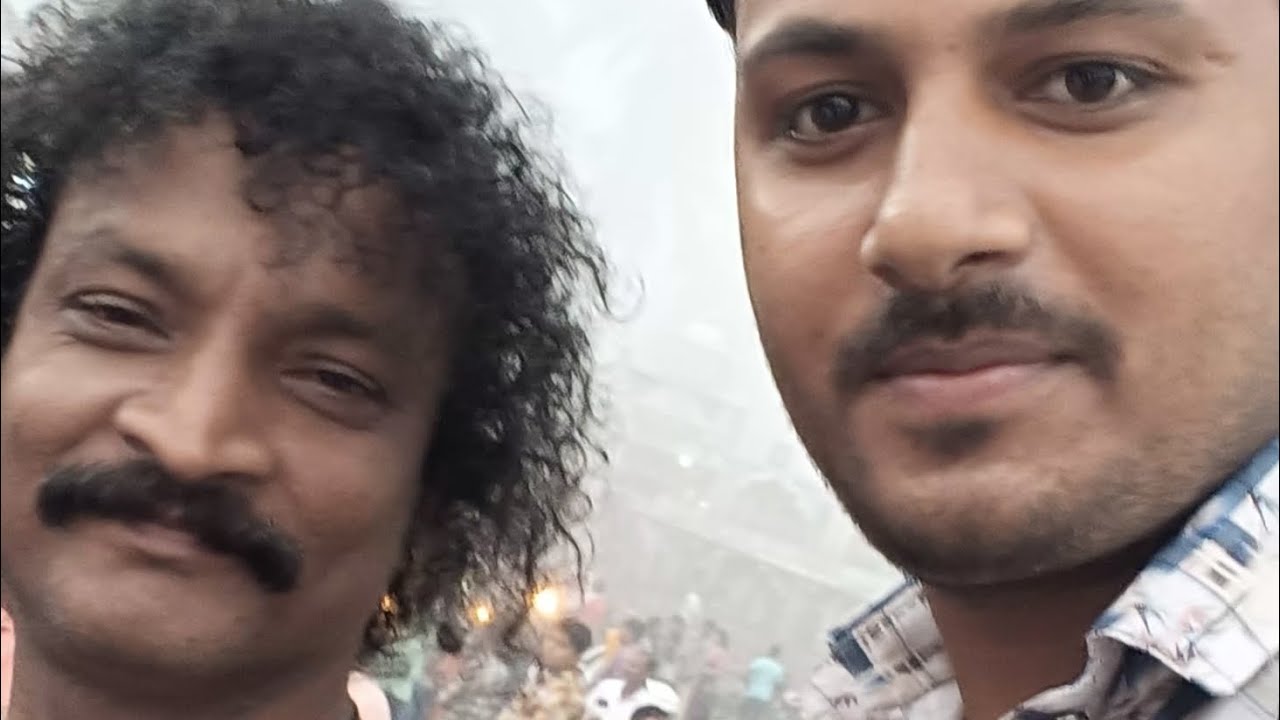 flash light re ଗାଇଲେ D krishna 👌👌