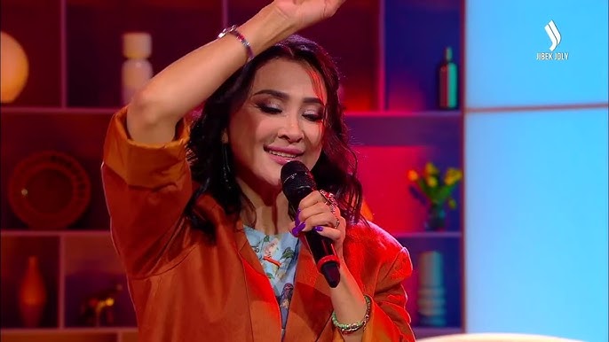 60 жастан асқан әйелдердің үйдегі секс видеолары Жыныстық массаж Пермь