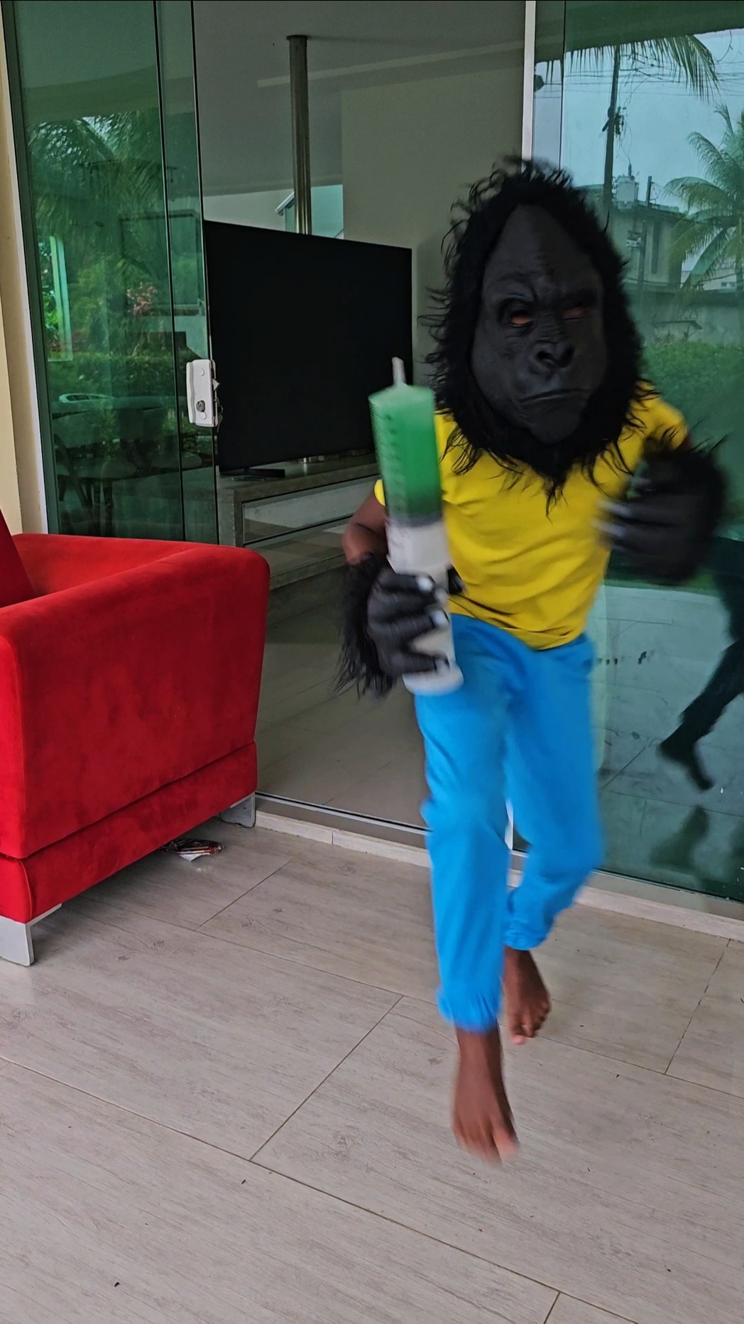 Ivanildo Cute Funny Injection??? #funny #injection #comedy #gorilla #monkey