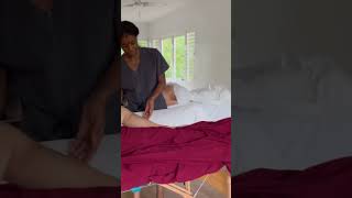 Masaje de Piernas #shorts #masaje Masaje de Piernas #shorts #masaje