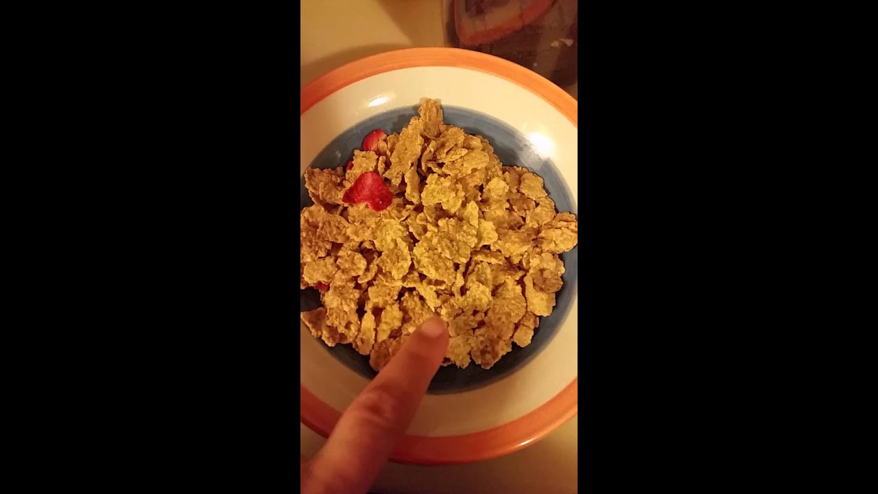 Kelloggs Red Berry Review- where are the berries?