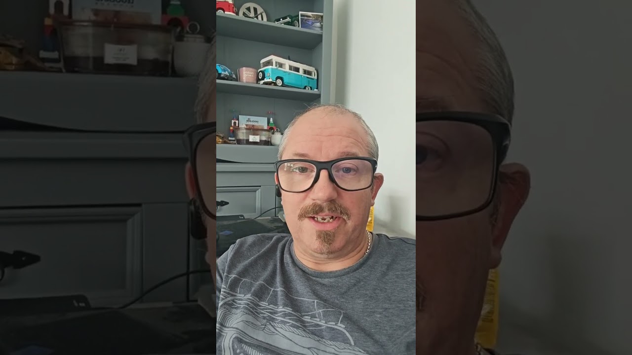 Spinning the decks this evening and loving the energy on the live stream! The vibes are absolutely