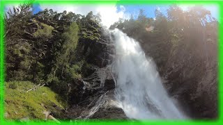 Klettersteig am Stuibenfall im Ötztal Österreich | Klettern am Wasserfall