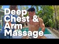 تدليك عميق للصدر والذراعين لتحقيق أعلى مستوى من الأداء