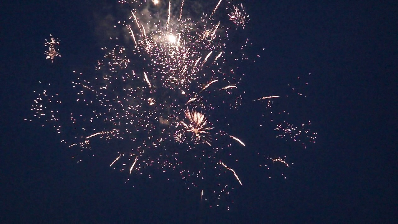 салют 01. салют луминосо-luminoso (1,25" х 422). салют 01. салют барабанщица. праздничный салют на 1 мая.