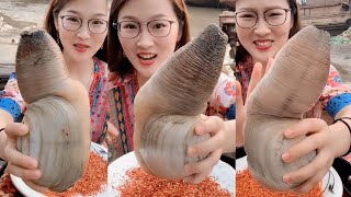  Chinese Girl Eat Biggest Geoducks  Exotic Seafood | Mukbang Seafood Geoducks