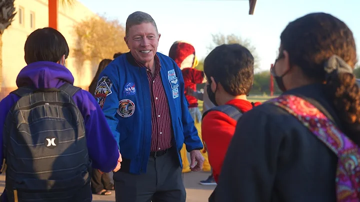 Fossum visits his namesake school! | McAllen ISD