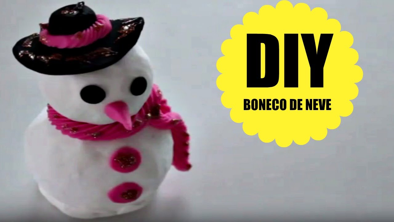 boneco de neve de Natal em um chapéu e lenço acenando. página para