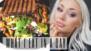 WHAT I EAT IN A DAY (STAYIN&#39; AT HOME DURING THE CORONA) VEGAN FITNESS-FREAK FOOD