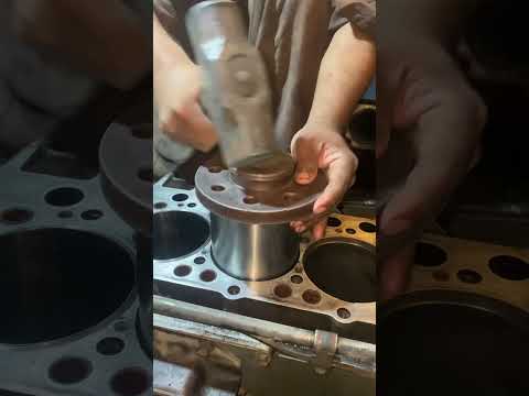 UD NISSAN SLEEVE FITTING #dieselengine #automobile #mechanic #repair #nissan #truck #shorts