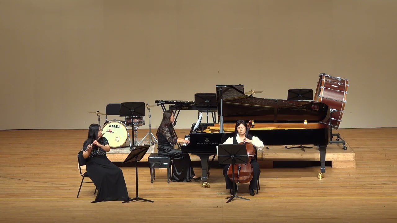 C. Debussy - Piano Trio, L.3