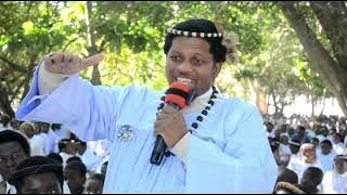 Sahamba no shembe saya emkhathini wangikhombisa umuntu othwasisa Zonke izangoma ezilapha emhlabeni