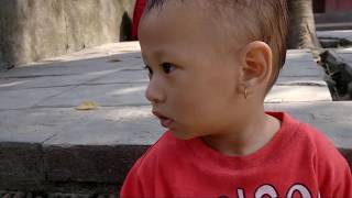 when Bebés start walking - encourage baby to walk