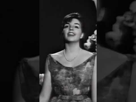 Liza Minnelli - Somebody Loves Me #shorts