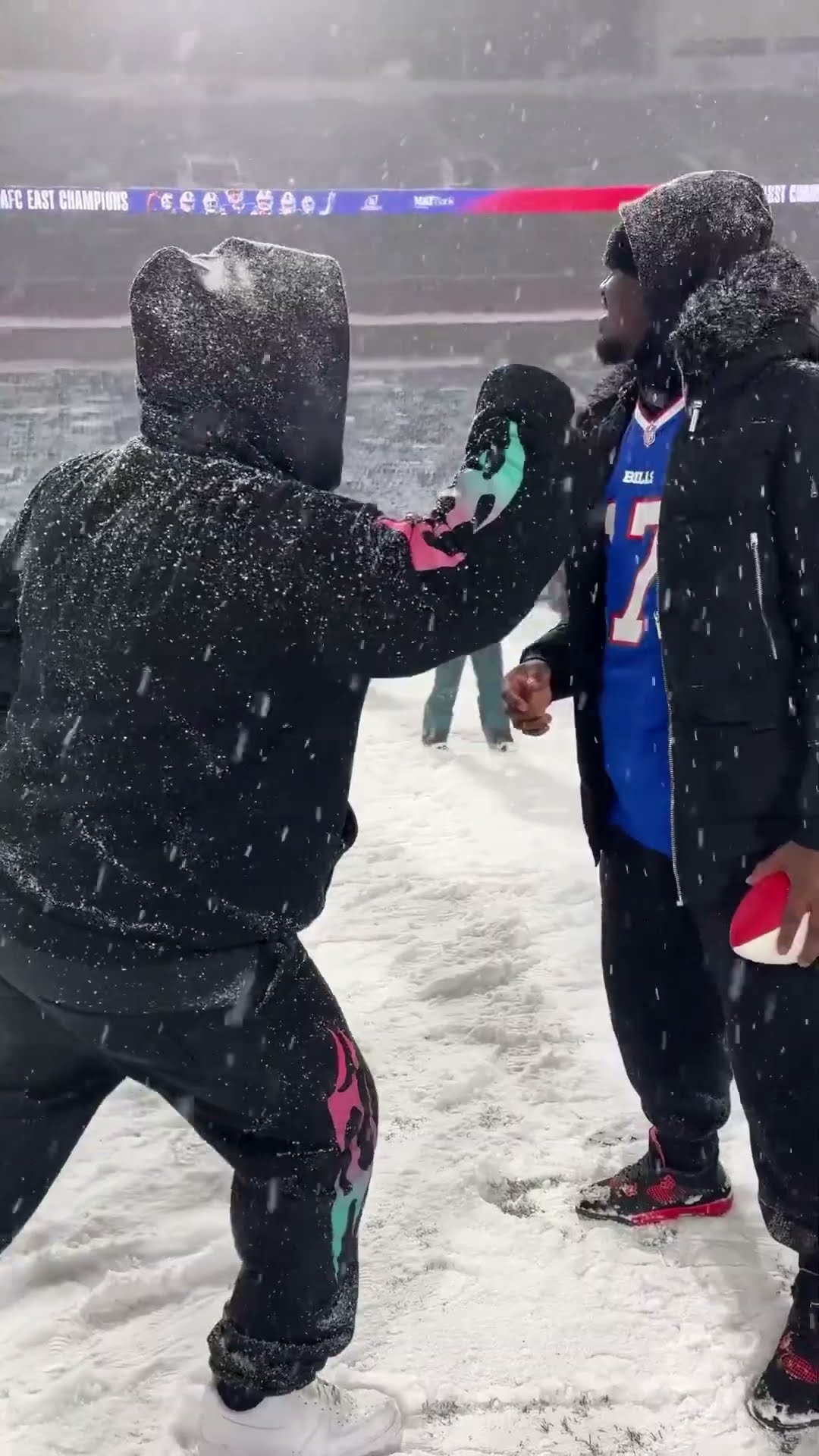 Epic shadow boxing showdown!! ?❄️ @ajgreene15