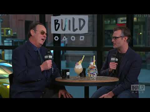 Dan Aykroyd Stops By To Discuss Crystal Head Vodka