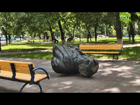 В Харькове за одну ночь свалили сразу три памятника